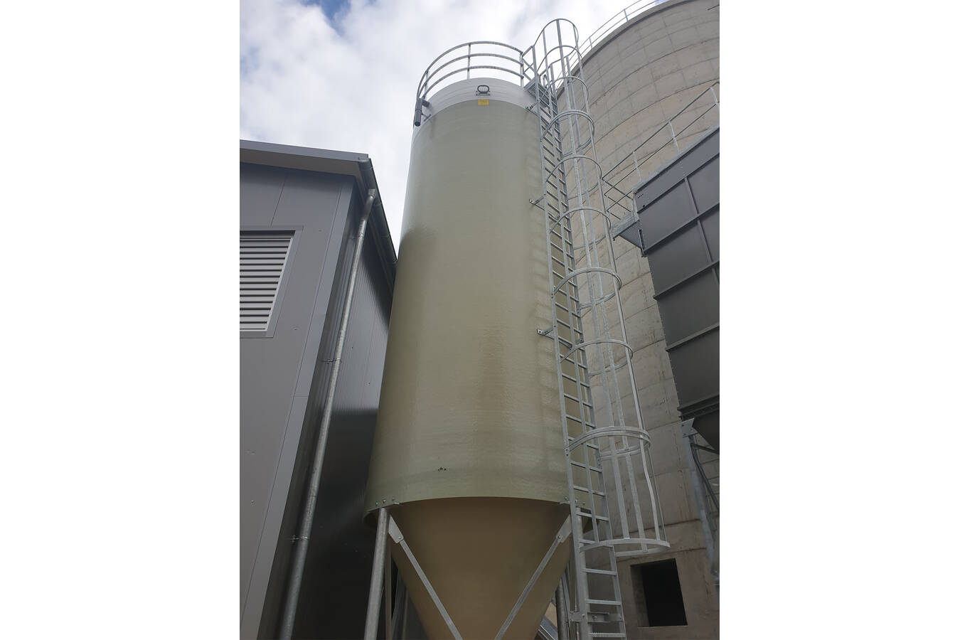 Composite silo for starch with safety measures Rupture discs, stainless steel strips, overpressure valve 